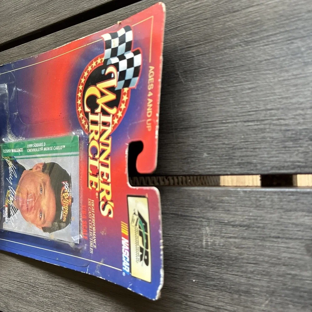 NOS Hasbro Winner's Circle Kenny Wallace 1999 Square Deal Monte Carlo  1:64